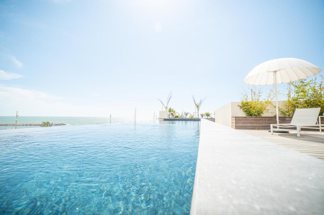 Le Majestic Residence: Seaside Luxury with Rooftop Pool La Grande-Motte Exterior photo